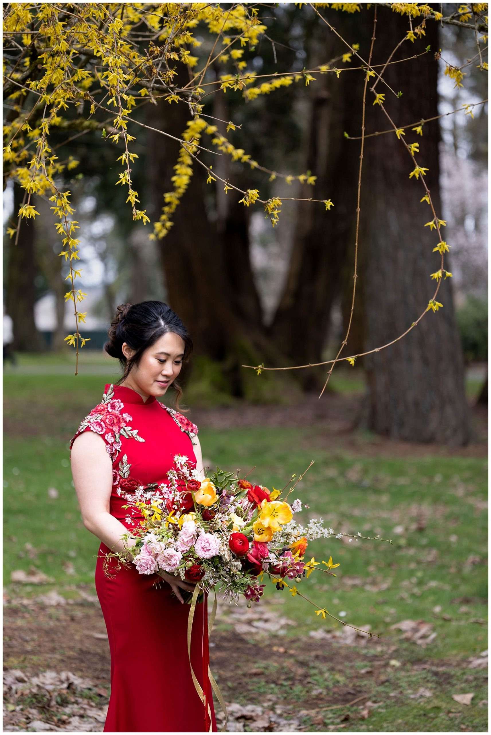 Bride in Chinese red wedding dress